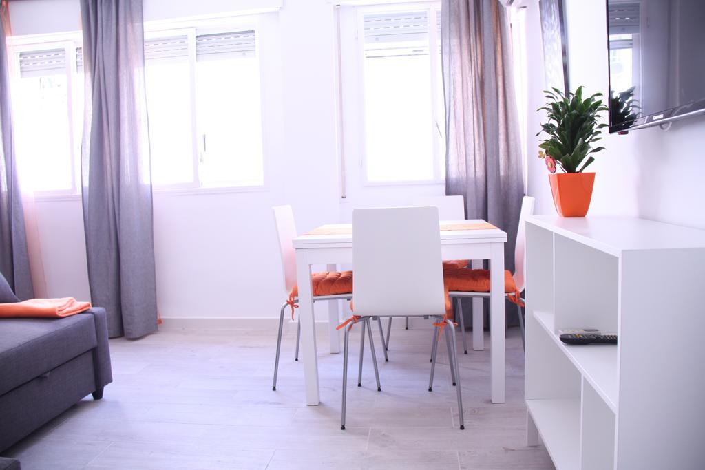 Apartamento Orange Triana Centro セビリア エクステリア 写真
